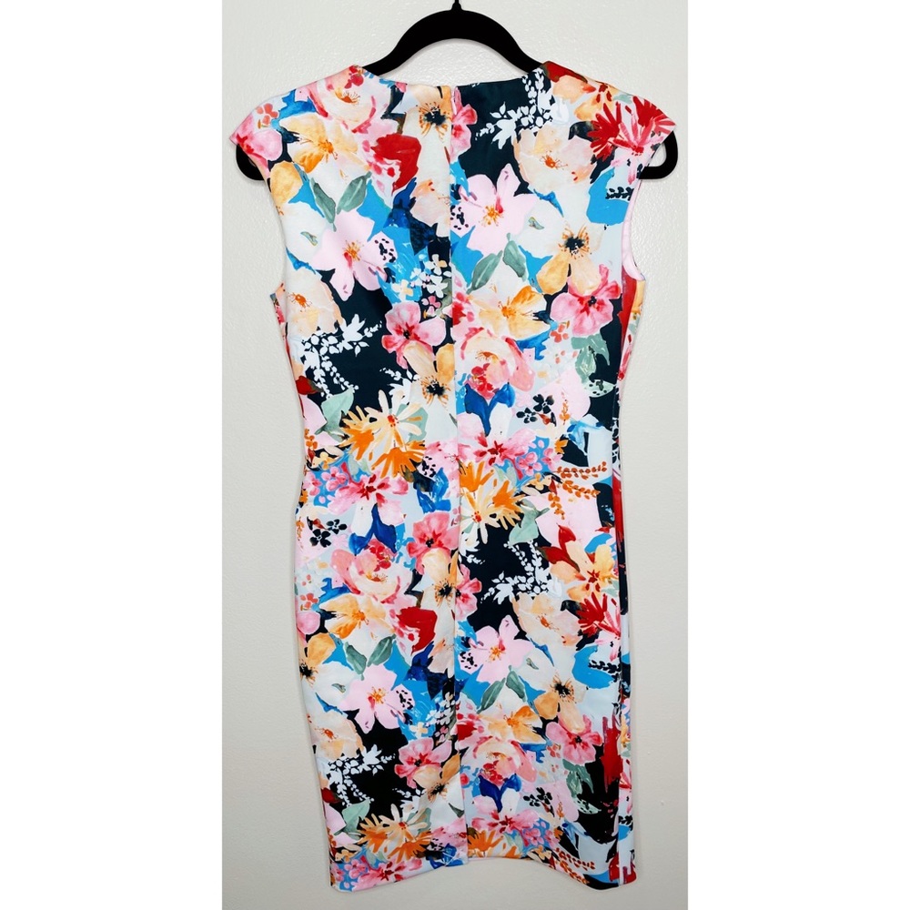 T Tahari- V-Neck Floral Scuba Dress NWT - Picture 11 of 12